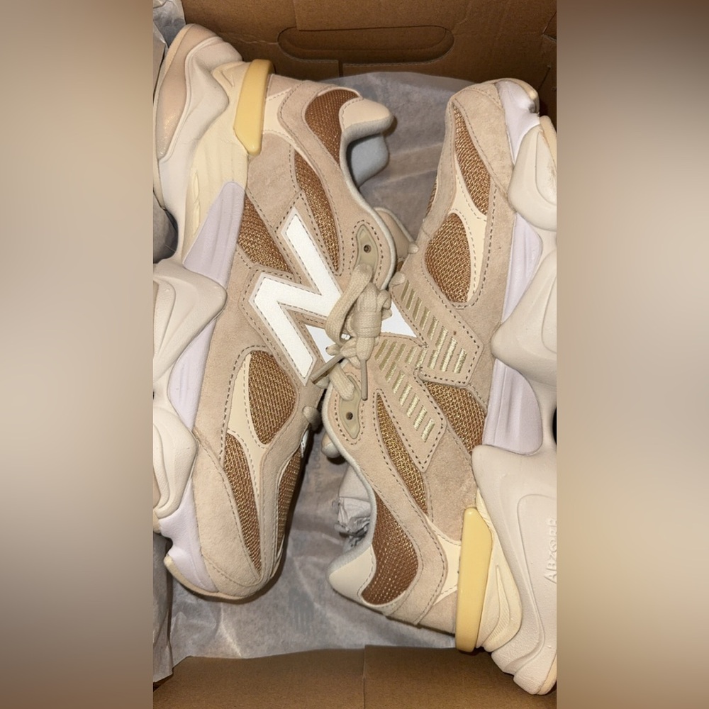 New Balance 9060 Sneakers